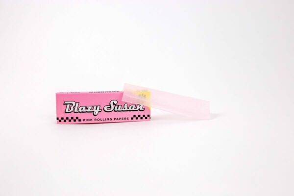 Blazy Susan – Pink Rolling Papers – 1-1/4 | Buy Weed Packs Canada