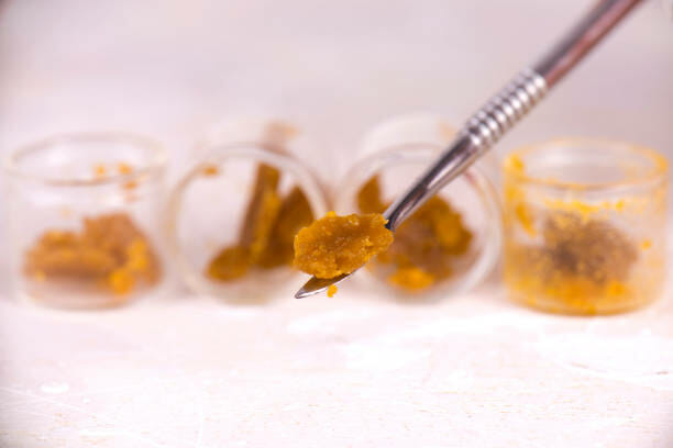 Cannabis shatter online in Canada | Buy Weed Packs Canada